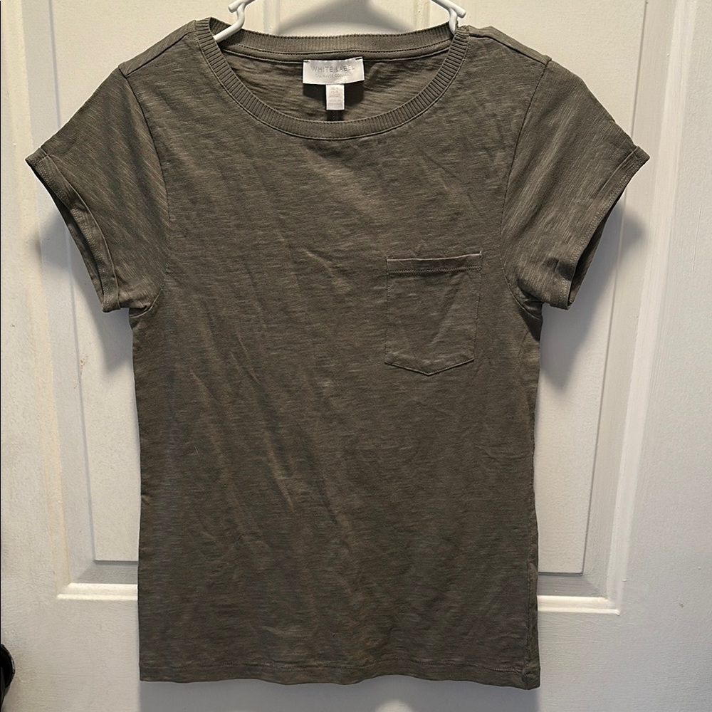 WHITE LABEL Olive Green T-Shirt with Pocket Size: US 0,